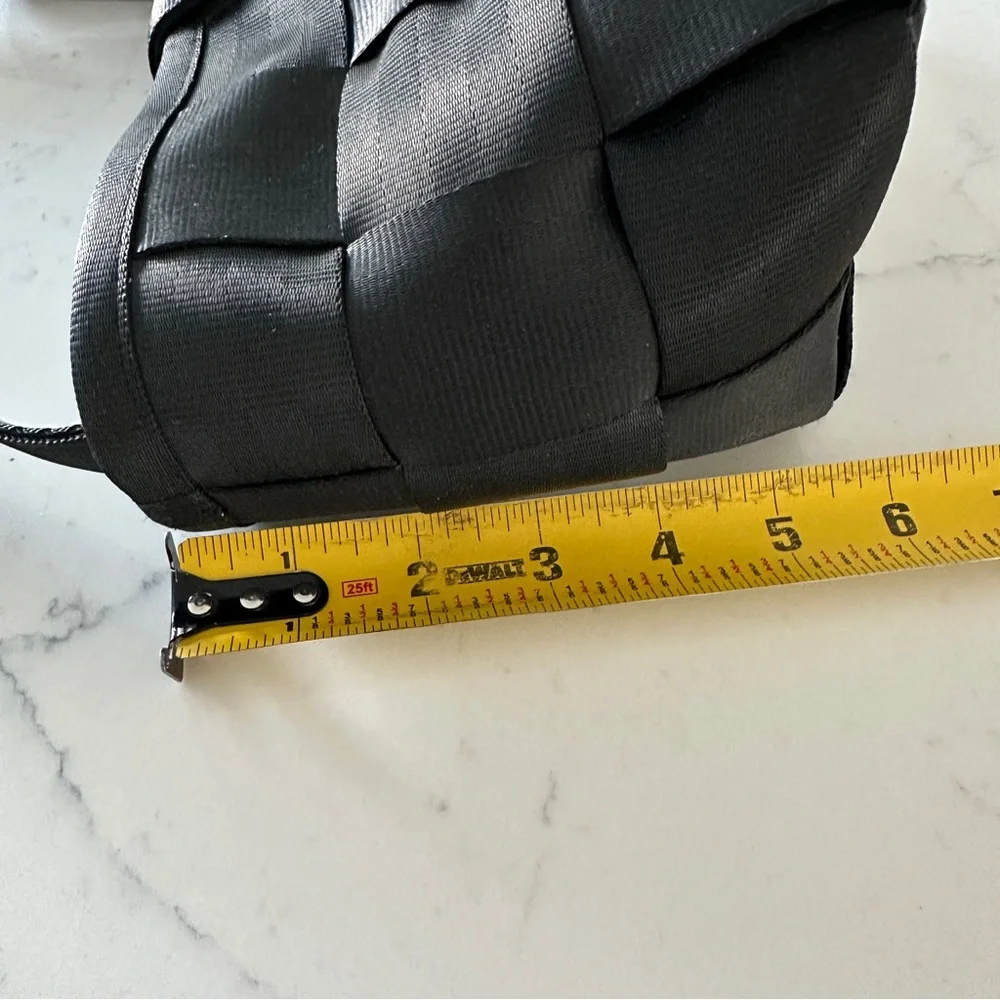 Harveys Seatbelt Bag Black Woven Shoulder Purse Small Handbags - Picture 8 of 8